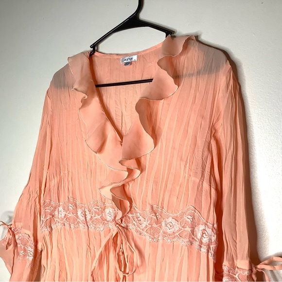 < Vintage Jaipur Peachy Ruffled Blouse > - Picture 5 of 6